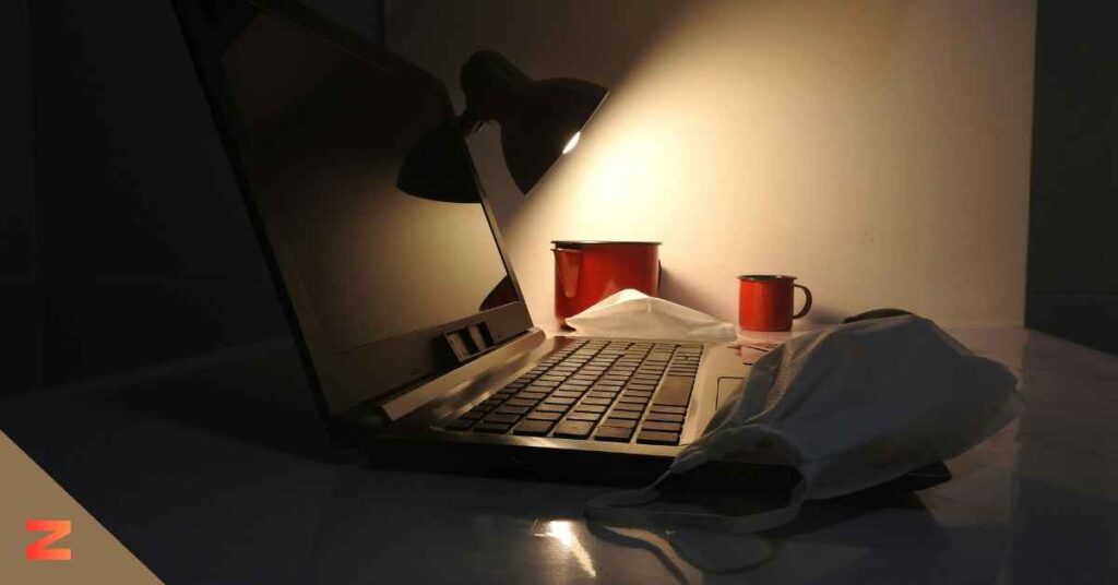 Featured image: Light shadow fro tech worker sleeping during work
